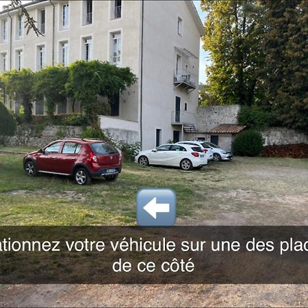 Les Glycines, Charmant Studio Au Calme Dans Batisse De Maitre Proche Du Centre Ville Parking Gratuit Digne-les-Bains Eksteriør billede